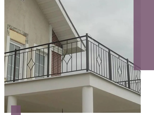 Изготовление балконных ограждений в Верхнем Уфалее из металла и стекла