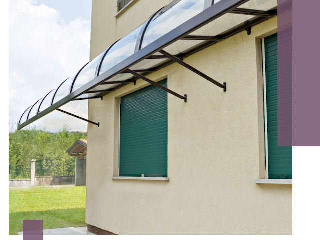 Козырьки над окнами в Верхнем Уфалее — изготовление и монтаж по выгоде